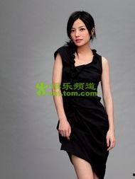 明星 衣服,明星们的时尚衣橱揭秘