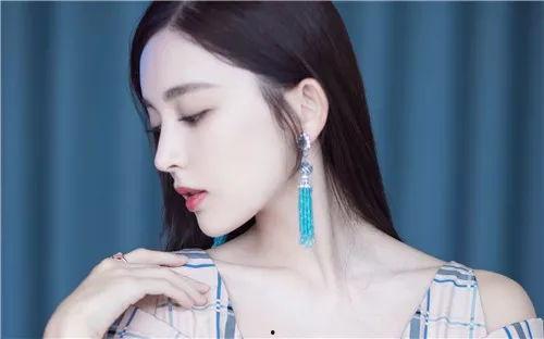 娱乐吃瓜君古力娜扎,娱乐圈的瓜中女王，揭秘她的魅力与争议